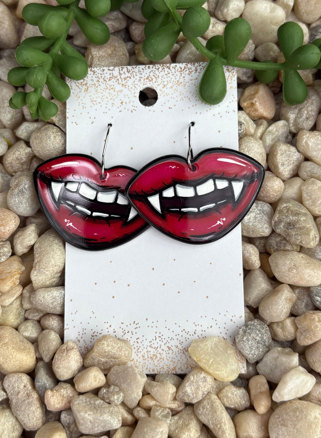 Acrylic Vampire Teeth Dangle
